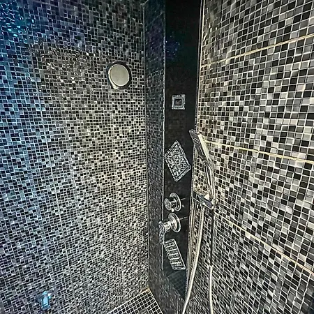 Le Ronali - Jacuzzi Manosque